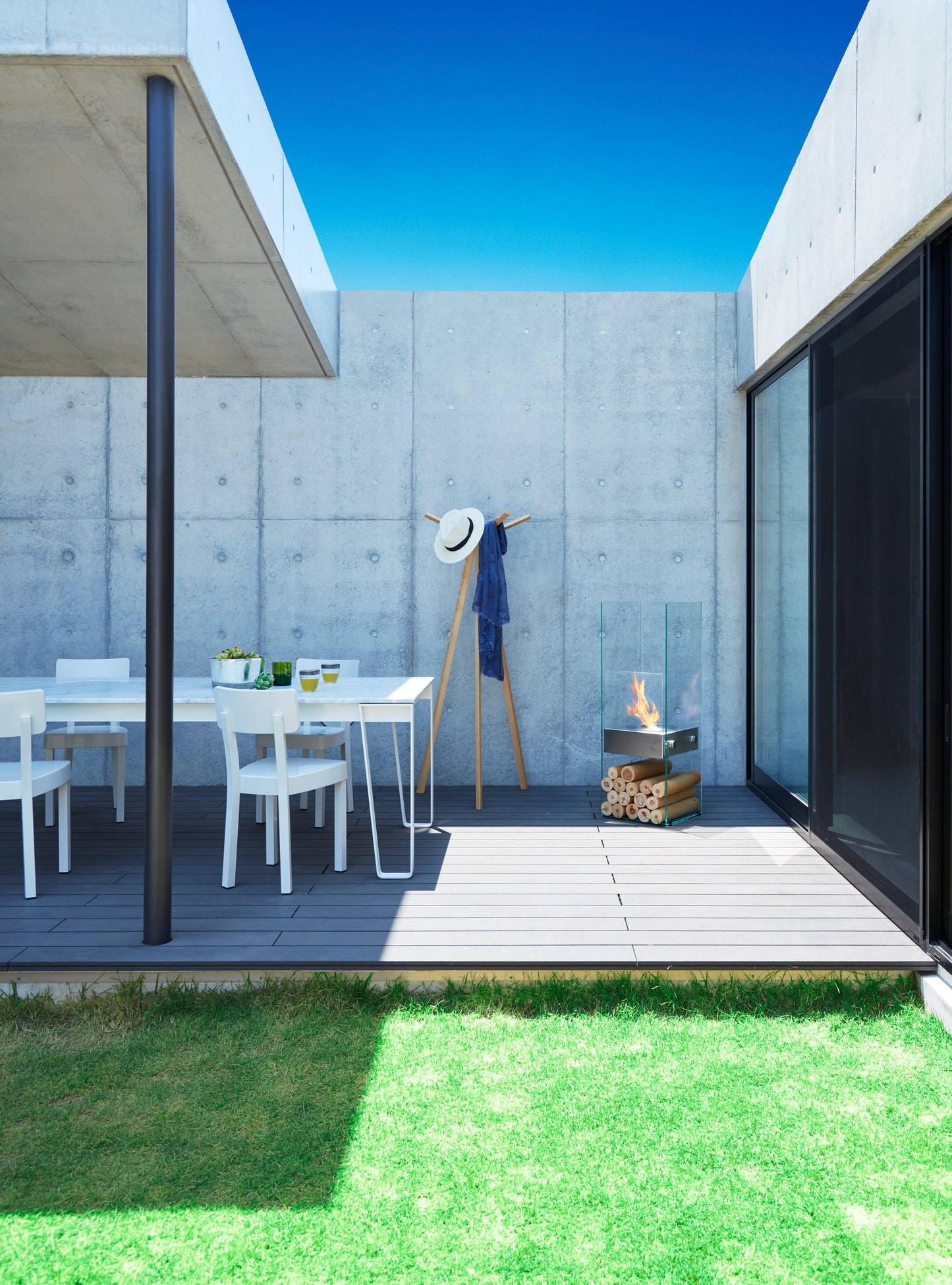 EcoSmart Ghost Designer Fireplace